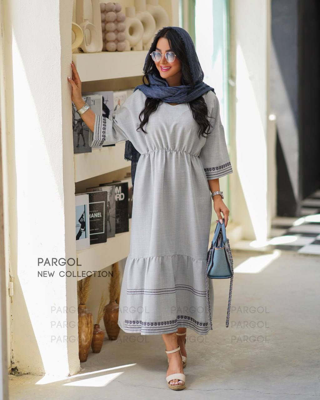 آبی روشن 1